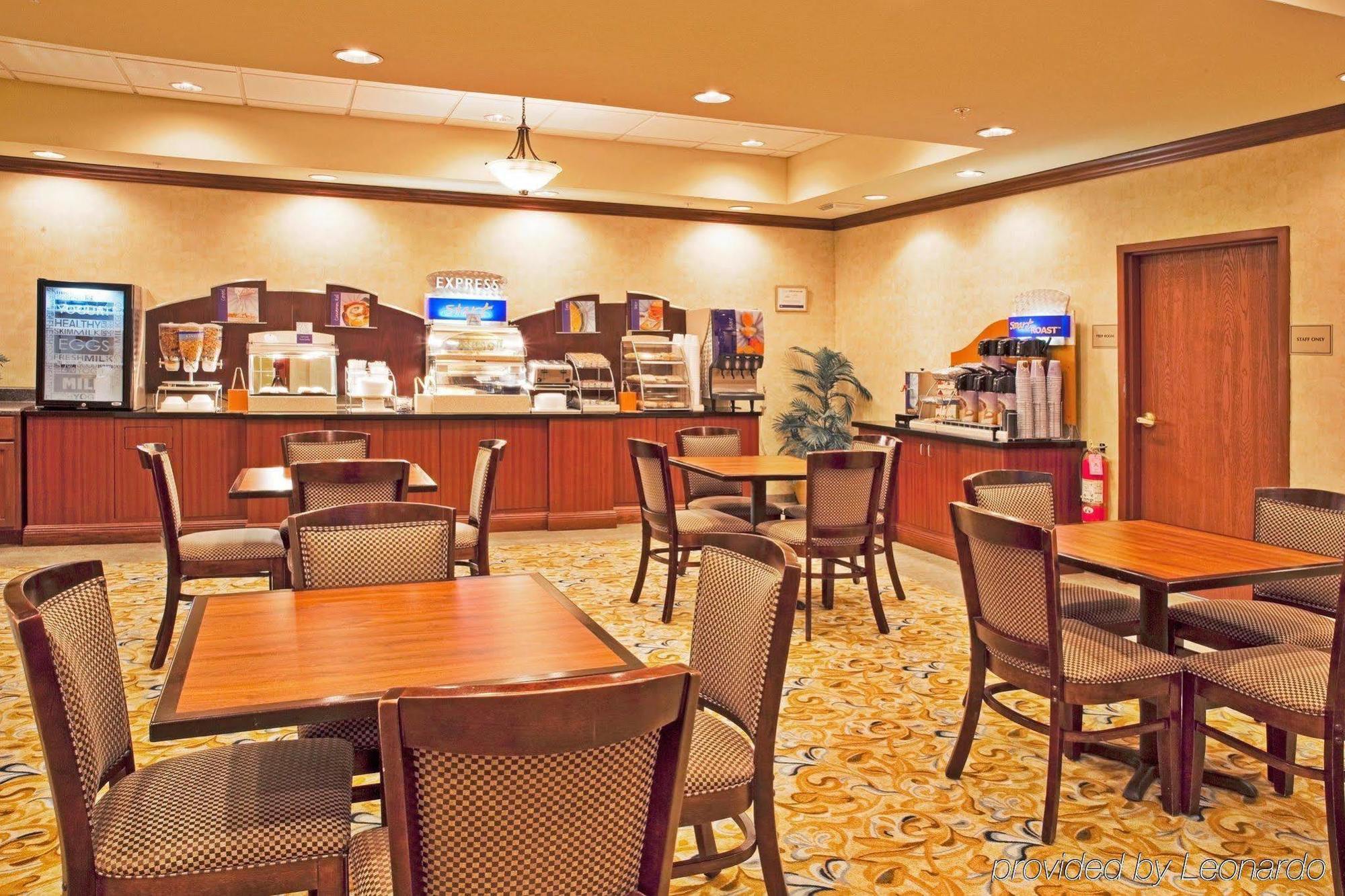 Holiday Inn Express Hotel & Suites Bartow By Ihg Exterior foto
